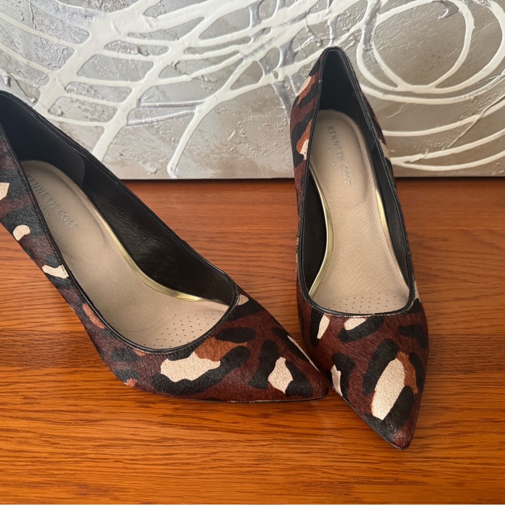Kenneth Cole New York Black and Brown Heels. Like New
